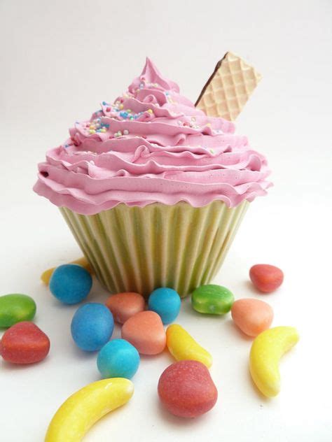 The Enigma of Cupcake Trinkets: A Deadly Charm